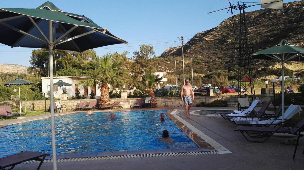 Dimitris Villa Hotel Matala Eksteriør billede