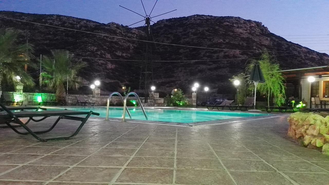 Dimitris Villa Hotel Matala Eksteriør billede