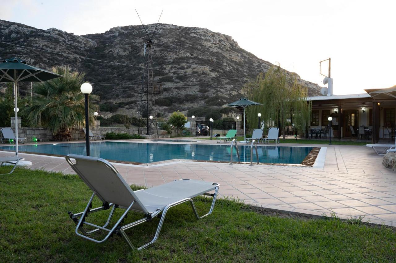 Dimitris Villa Hotel Matala Eksteriør billede