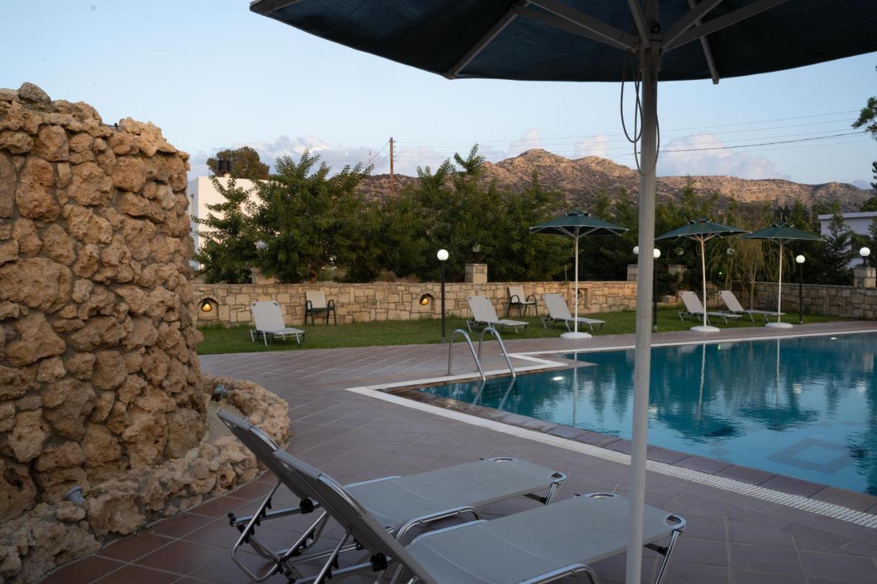 Dimitris Villa Hotel Matala Eksteriør billede