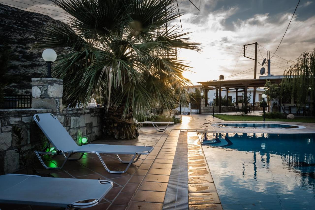 Dimitris Villa Hotel Matala Eksteriør billede
